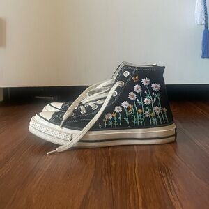 EUC embroidered converse!
